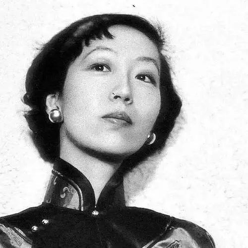 张爱玲——中国现代女作家